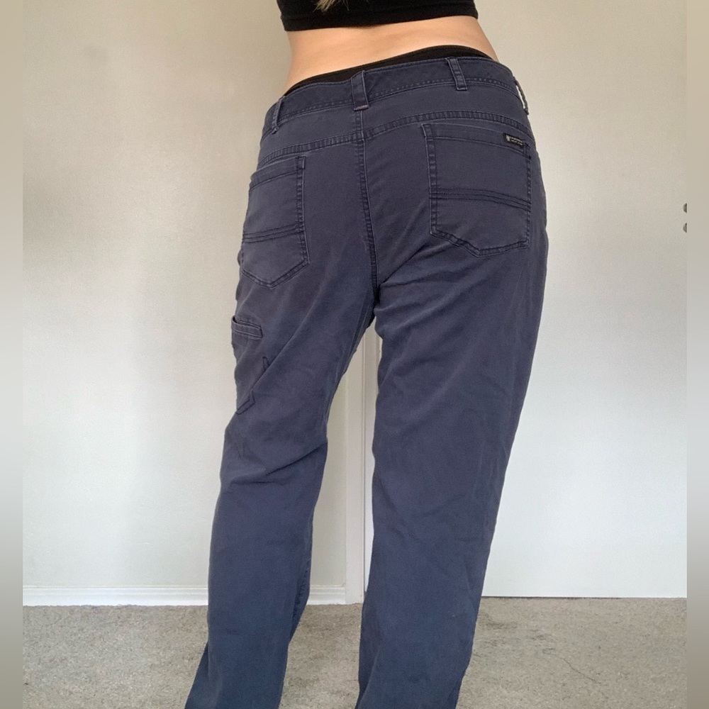 G.H. Bass & Co. dark blue utility baggy straight leg pants. Men’s size 36